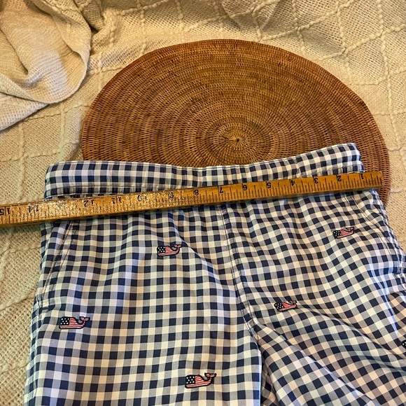 Vineyard vines swim shorts - Picture 2 of 9